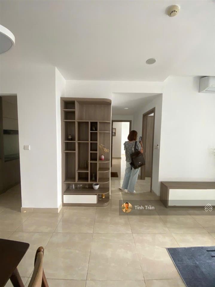 Vista verde  bán căn 2pn ban công đông nam giá tốt  7,8 tỷ bao hết, sổ hồng sẵn