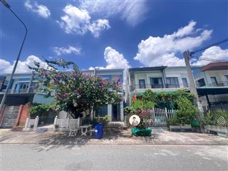 Bán căn tứ lập 1 trệt 1 lầu tại kđt oasis, gần đh việt đức, sổ hồng hoàn công, giá tốt 1,55 tỷ