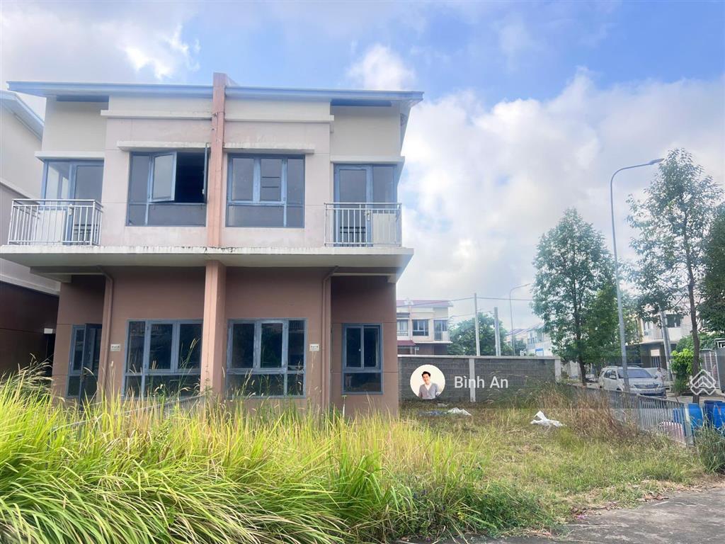 Bán ngộp căn góc tứ lập 148.4m2 full thổ cư tại kđt oasis city bến cát, sổ sẵn, giá 2,08 tỷ