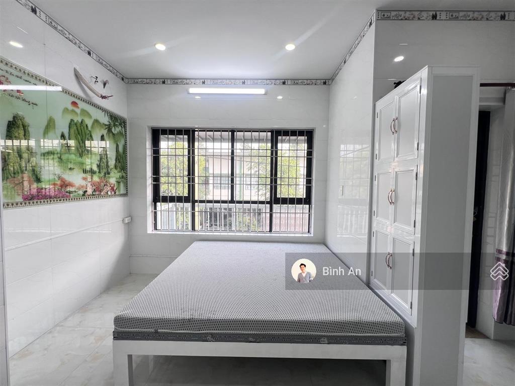 Bán căn shophouse đã hoàn thiện mới 100% kđt oasis city, 4pn, 3wc, trục đường đẹp dự án
