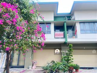 Bán căn shophouse 2 tầng, trục thông, gần hồ bơi, 80m2 full thổ cư, sổ sẵn, hỗ trợ vay, giá 1.8 tỷ