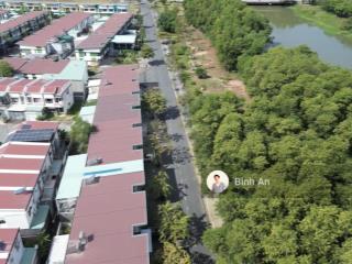 Bán căn shophouse view bờ sông cực đẹp tại kđt oasis city, sổ hồng sẵn, giá 2,05 tỷ, hỗ trợ vay