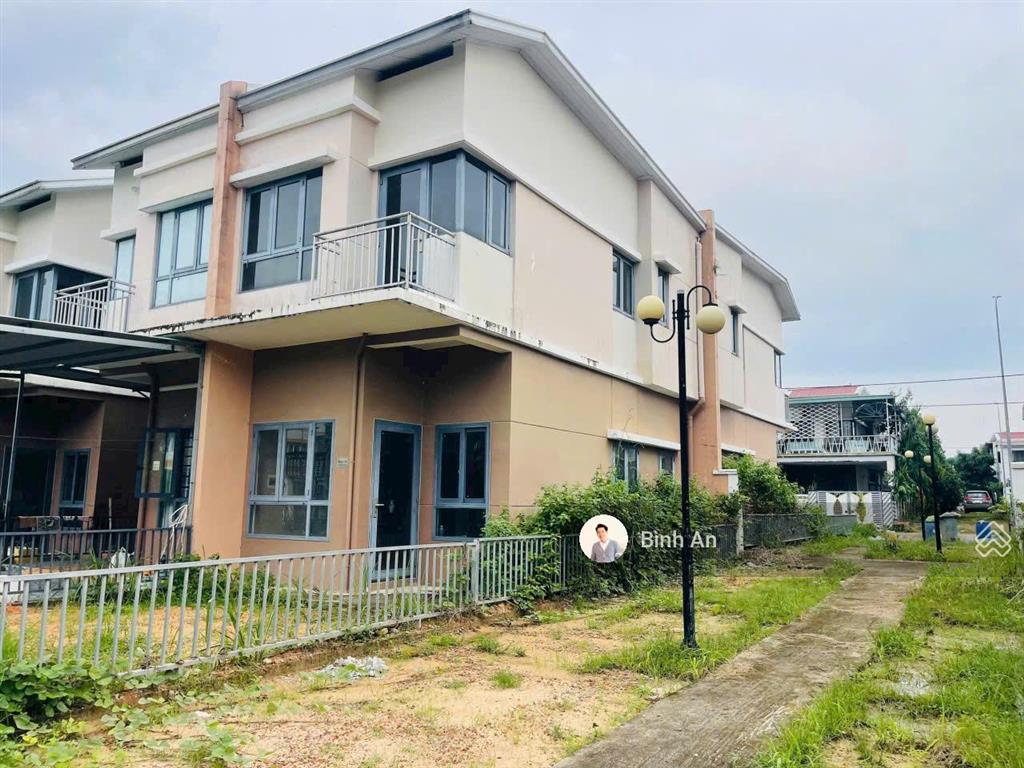 Bán căn góc liền kề vườn 136m2 tại kđt oasis city, dân cư ở đông, sổ hồng hoàn công, giá 2,3 tỷ