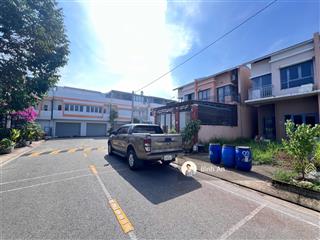 Bán căn tứ lập 1 trệt 1 lầu, 80m2 tại kđt oasis, gần đh việt đức, sổ sẵn, hỗ trợ vay, giá 1,6 tỷ