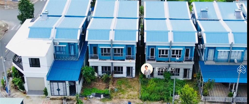 Bán căn tứ lập oasis city sân dài 22m, giá 1,9 tỷ, 115m2 đất full thổ cư, bến cát, bình dương