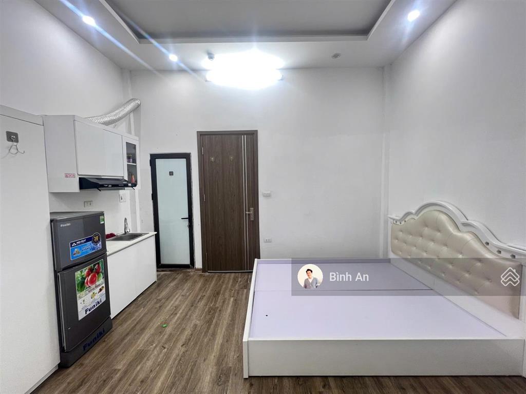 Cho thuê căn hộ dịch vụ có sẵn nội thất tại ngõ 562 đường láng, giá 4,5tr/tháng
