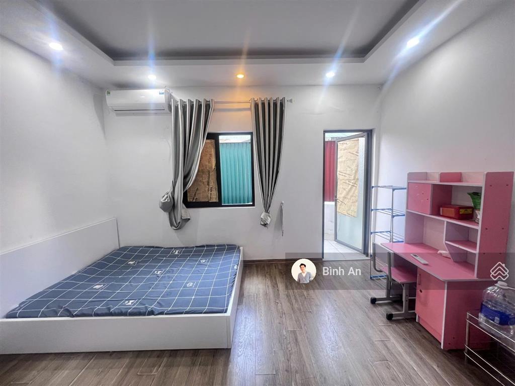 Chính chủ cho thuê căn hộ dịch vụ có sẵn nội thất tại ngõ 562 đường láng, giá 4,3tr/tháng