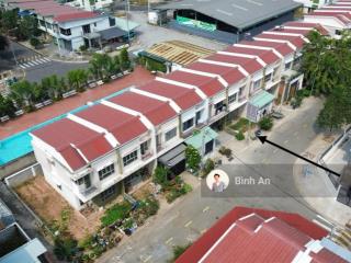 Bán căn liên kế vườn, view hồ bơi kđt oasis, 70m2 full thổ cư, sổ hồng, dân cư ở đông, giá 1,7 tỷ