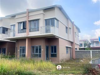 Bán gấp biệt thự tứ lập góc 2 mặt tiền, 148m2 full thổ cư, giá tốt nhất oasis  bến cát chỉ 2.08 tỷ