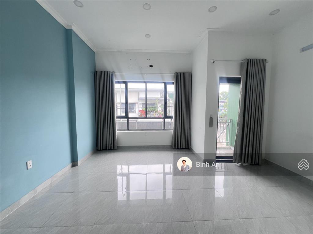 Bán shophouse hoàn thiện 2pn tại kđt oasis, 87m2 full thổ cư, tặng nội thất, sổ sẵn, giá 2,1 tỷ
