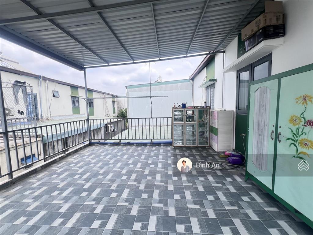 Bán shophouse hoàn thiện 2pn tại kđt oasis, 87m2 full thổ cư, tặng nội thất, sổ sẵn, giá 2,1 tỷ