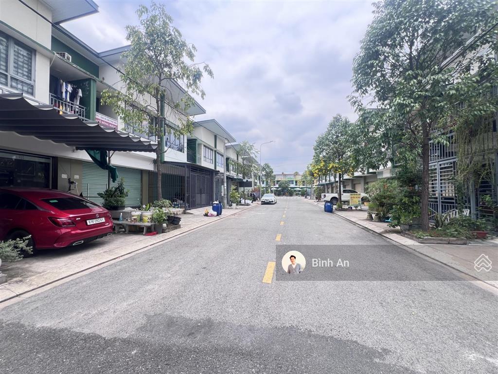 Bán shophouse hoàn thiện 2pn tại kđt oasis, 87m2 full thổ cư, tặng nội thất, sổ sẵn, giá 2,1 tỷ