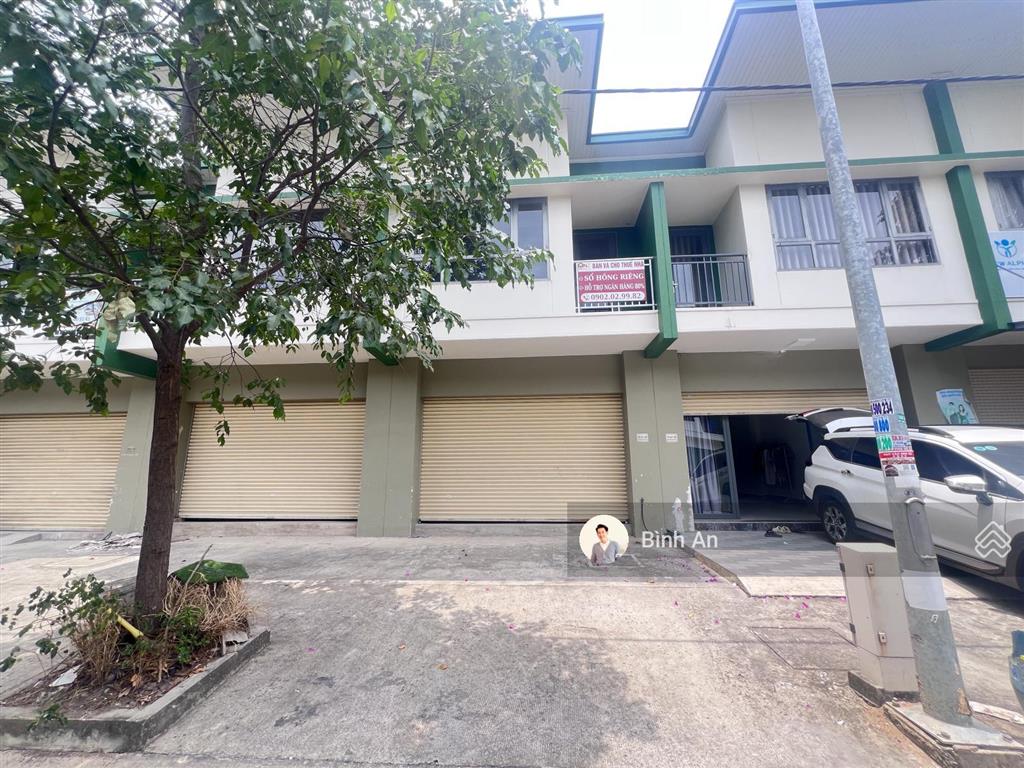 Bán shophouse kđt oasis, mỹ phước bến cát, ngay gần hồ bơi, sân pic, sổ hồng hoàn công, giá 1,75 tỷ