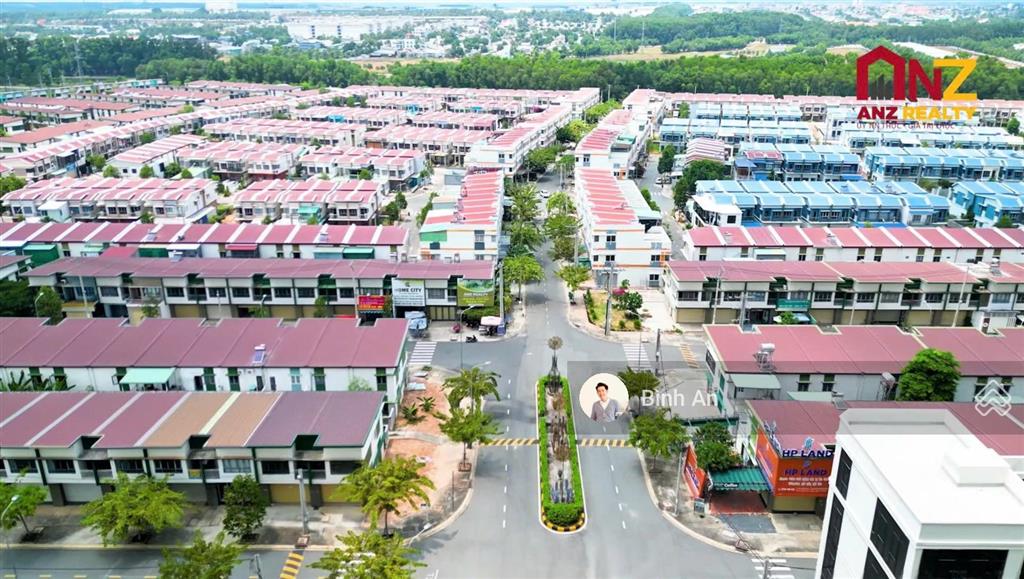 Bán ngợp căn tứ lập 80m2 full thổ cư kđt oasis city, sổ sẵn, hỗ trợ vay, giá 1,55 tỷ