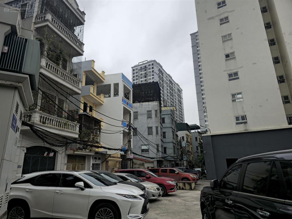 Giá đầu tư, bán nhà ngõ 622 minh khai, ô tô 4 chỗ qua nhà, 90m2, mặt tiền 4m, ngõ thông