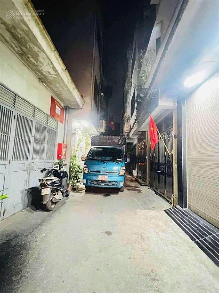 Cần bán gấp nhà ngõ 42 thịnh liệt, ô tô, không quy hoạch, 5 tầng, nhà đẹp ở luôn, 9,9 tỷ