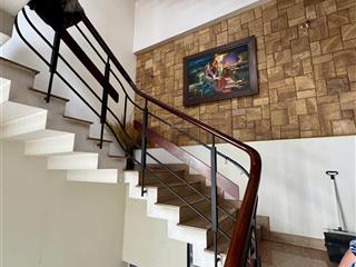 Bán nhà mặt tiền đường thành thái, p.14, q.10 81m2 ngang 4.5m giá 30 tỷ tl