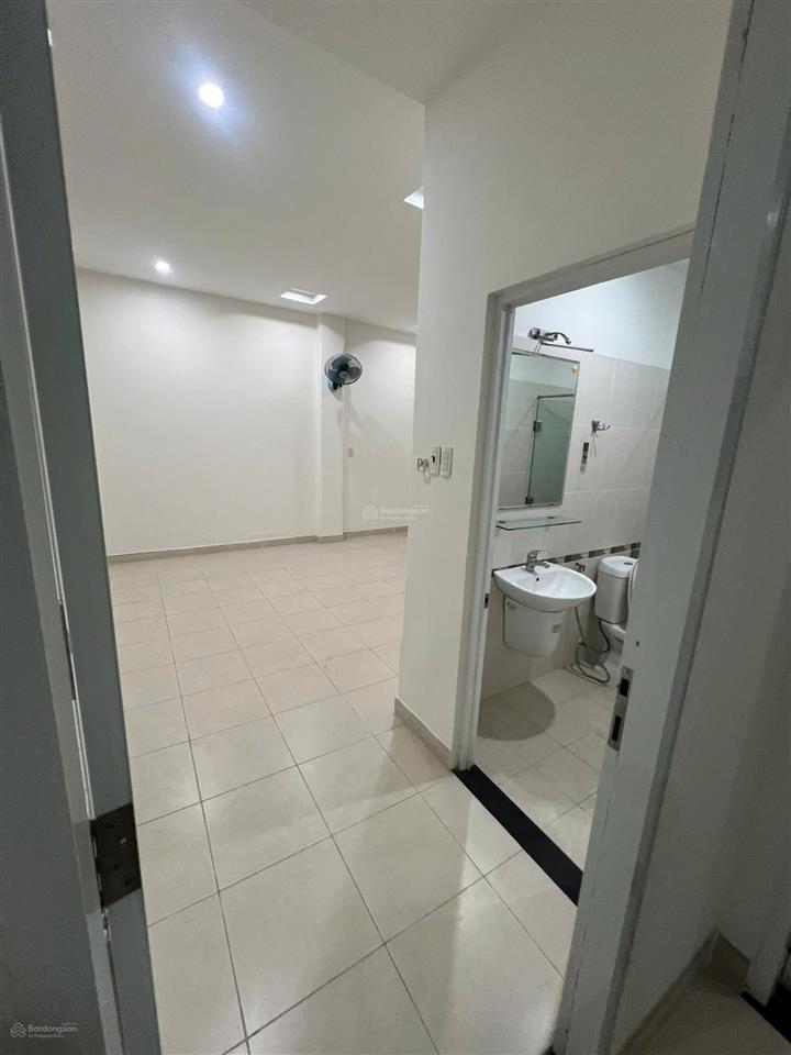 Mặt tiền lý thái tổ, p.10, q.10. dt 5x15 4l hđt 46tr/th 22.5 tỷ (tl)
