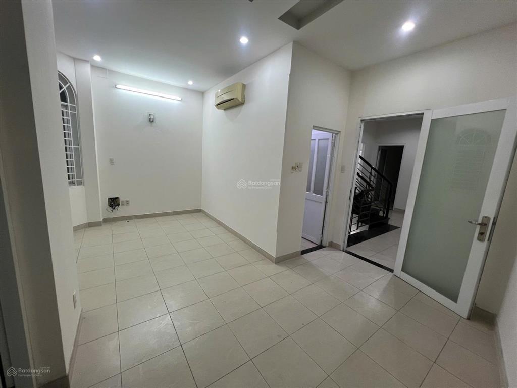 Mặt tiền lý thái tổ, p.10, q.10. dt 5x15 4l hđt 46tr/th 22.5 tỷ (tl)