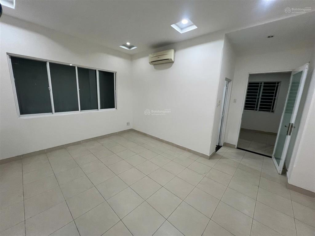 Mặt tiền lý thái tổ, p.10, q.10. dt 5x15 4l hđt 46tr/th 22.5 tỷ (tl)
