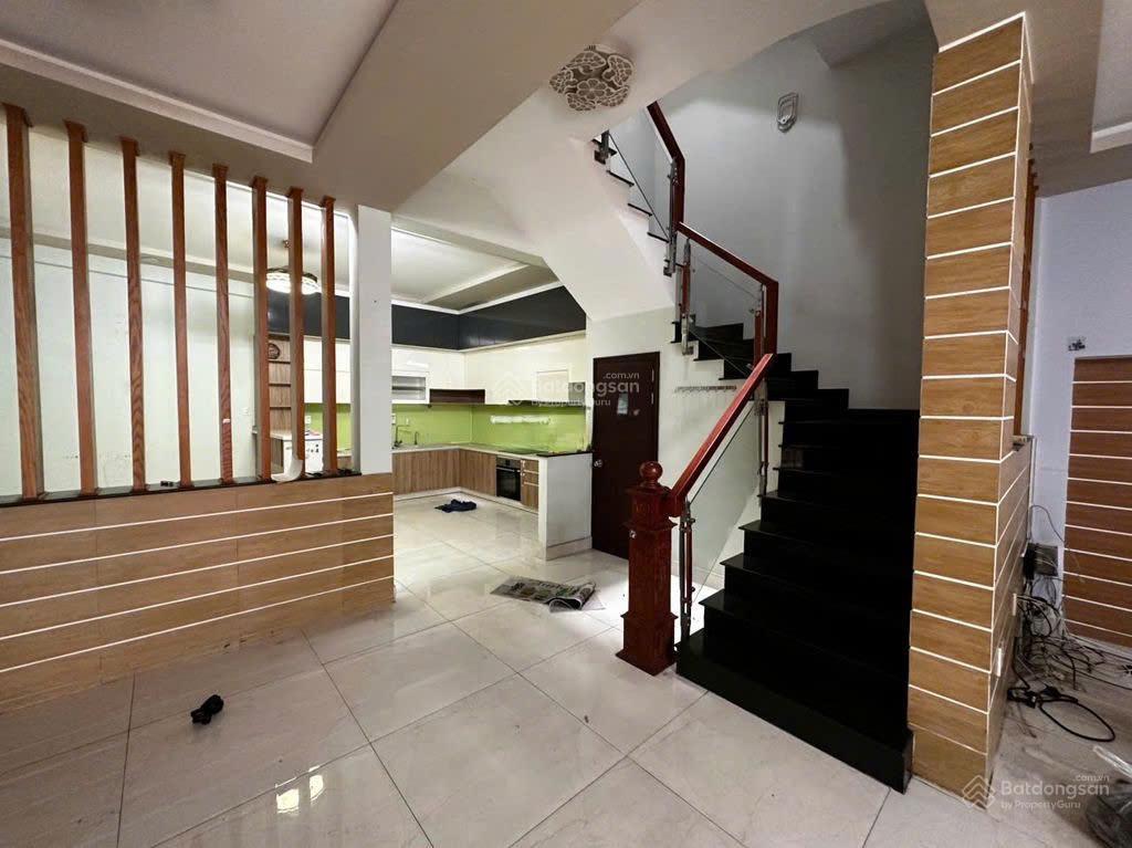 Bán nhà đường 3 tháng 2 quận 10 6x20 4 tầng 25 tỷ tl