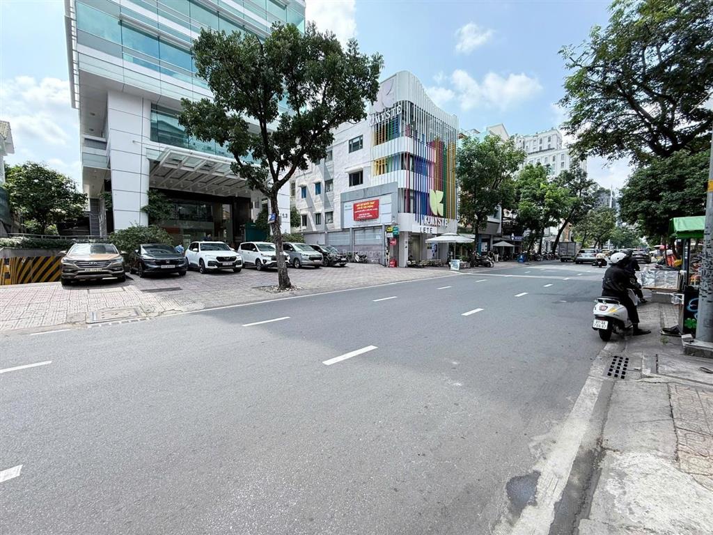 Bán nhà mặt tiền nguyễn đình chiểu q3 (đoạn 2 chiều)  5 tầng có hđ thuê 75tr/tháng  giá 35.5 tỷ