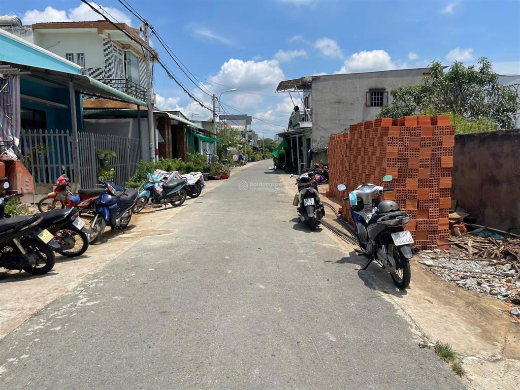 C/c cần bán gấp lô đất mặt tiền đường nhựa 7x16 xã tân an hội củ chi, shr, thổ cư, công chứng ngay