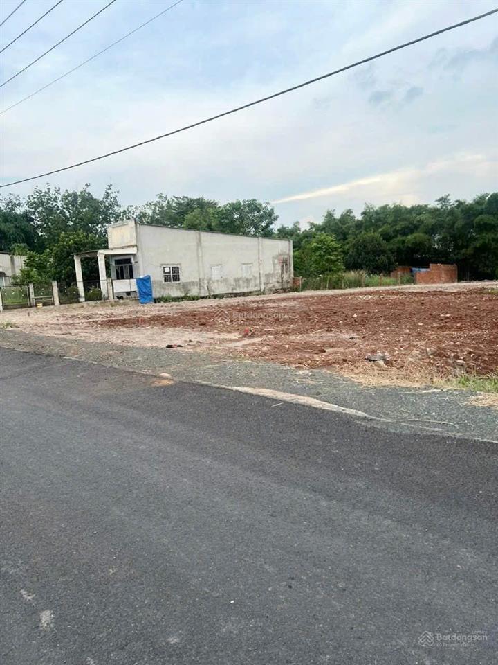 Bán lô đất đẹp mặt tiền đường nhựa 991.5m2, 2tỷ3, shr, công chứng ngay