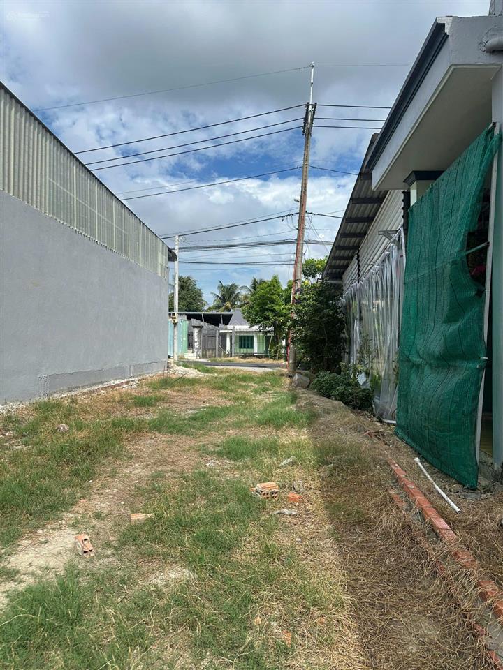 Cần bán đất ngay vinhomes củ chi, bệnh viện xuyên á giáp với hóc môn