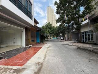 Liền kề lê trọng tấn  tố hữu hà đông
17,8 tỷ  50m2, 7 tầng, mt 4,5m  vỉa hè ô tô tránh