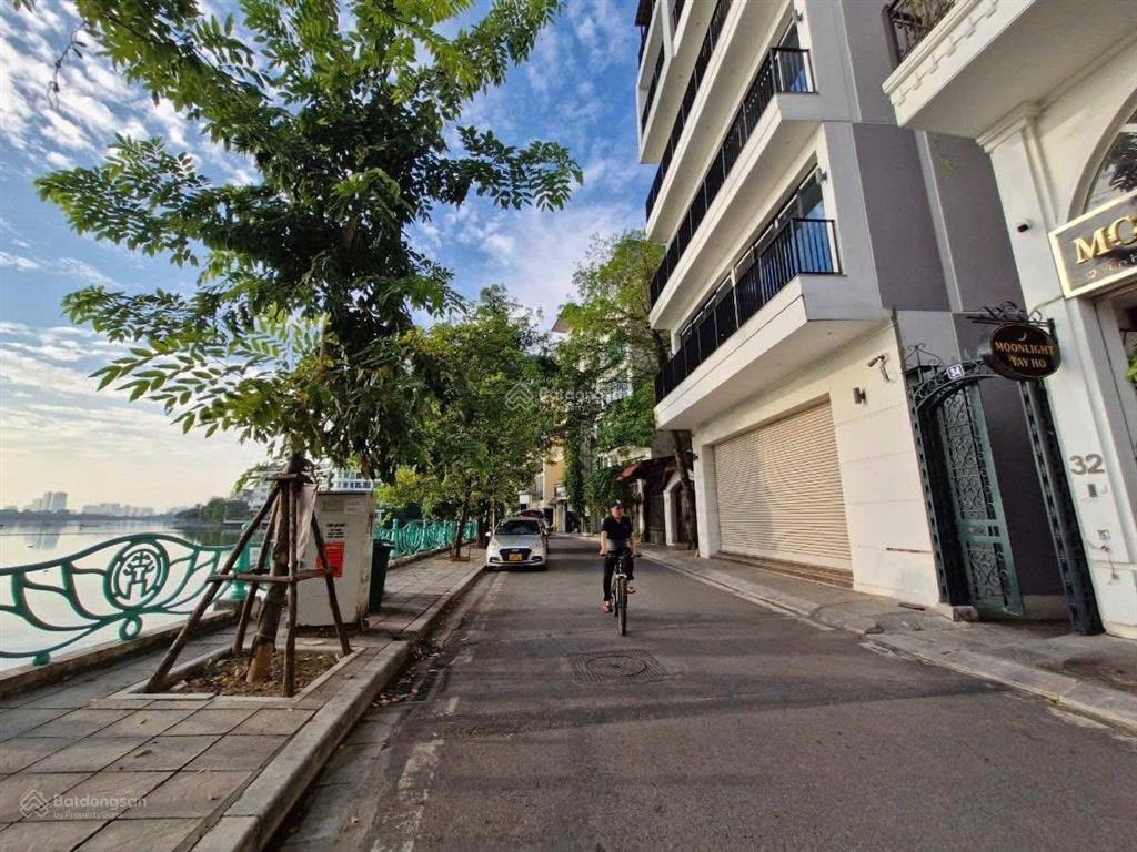Mặt phố yên hoa  hồ tây  158 tỷ 256m2, 10 tầng  dòng tiền 600tr/ tháng