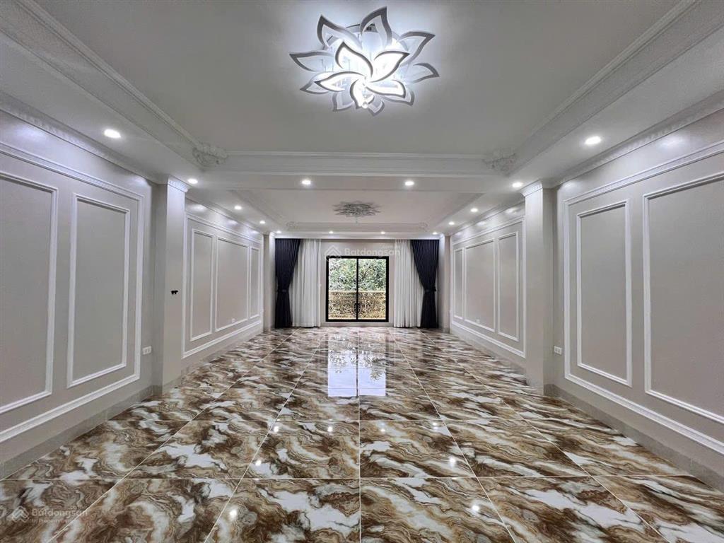 Mặt phố khúc thừa dụ 115 tỷ tòa văn phòng 150m2, 9 tầng, mặt tiền 8,6m, trung tâm cầu giấy