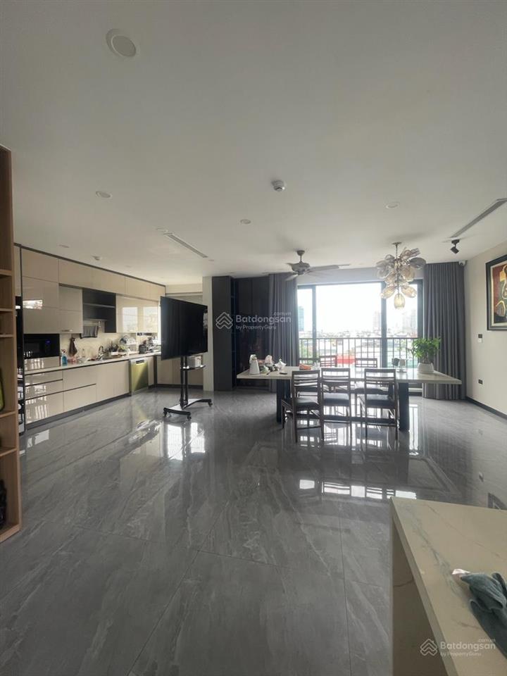 Mặt phố nguyễn hoàng tôn 147 tỷ, 245m2, 10 tầng (có hầm), mt 10m  cách 2 con rồng hồ tây 500m