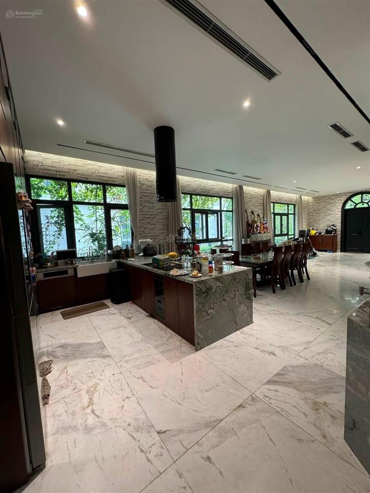 Phố trần duy hưng, tòa văn phòng 75m², 8 tầng, 61 tỷ,