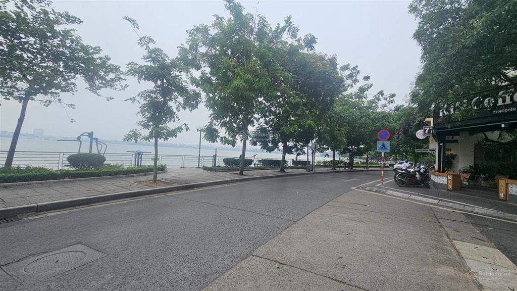 Phố trích sài 57,5 tỷ/ 272m2/ mặt tiền 15m  ngõ ô tô thông lạc long quân, view hồ tây