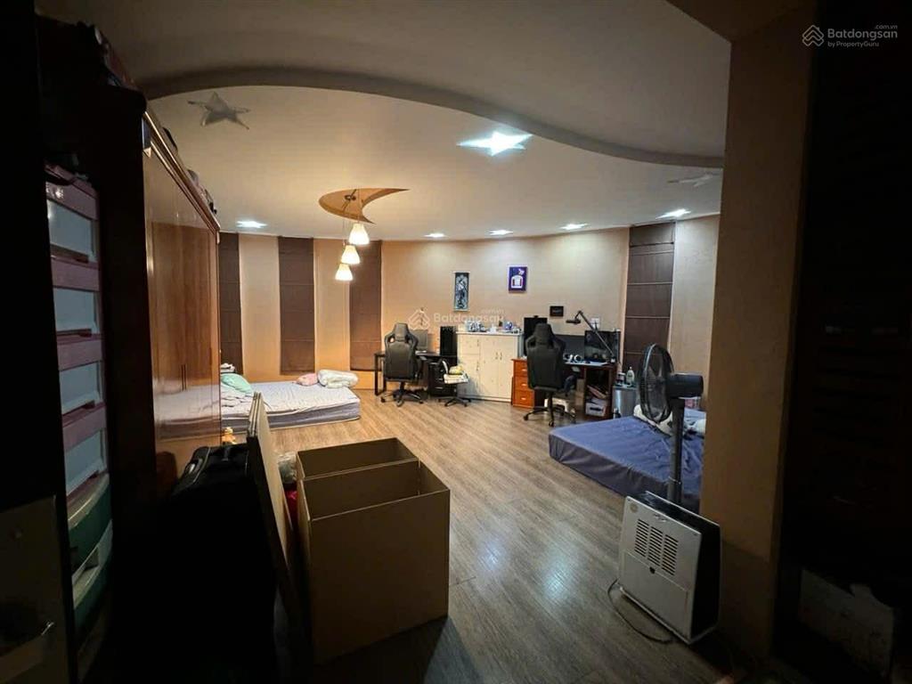 Phố trích sài 57,5 tỷ/ 272m2/ mặt tiền 15m  ngõ ô tô thông lạc long quân, view hồ tây