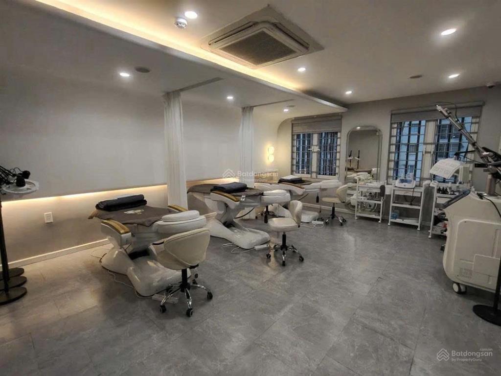 Mặt phố vũ phạm hàm  cầu giấy 102 tỷ, 143m2, 7 tầng, mặt tiền 5,5m.