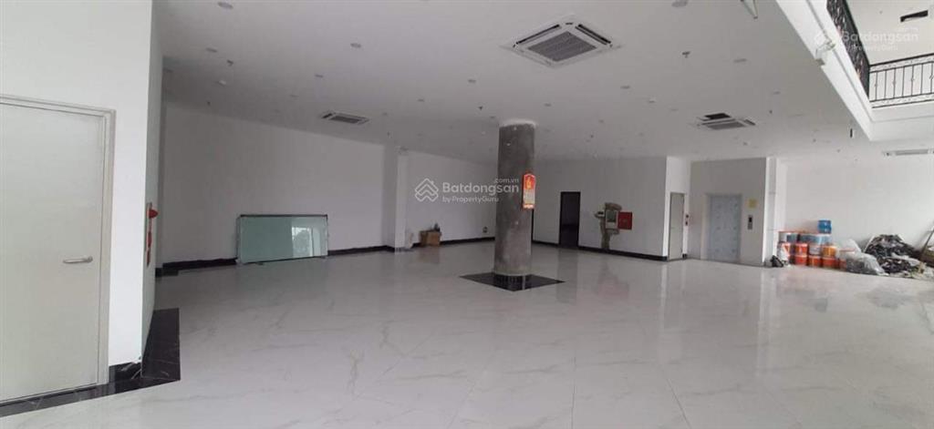 Mặt phố văn tiến dũng, bắc từ liêm 168 tỷ, 300m2, 9 tầng, lô góc mt 22m, dòng tiền 5 tỷ/năm