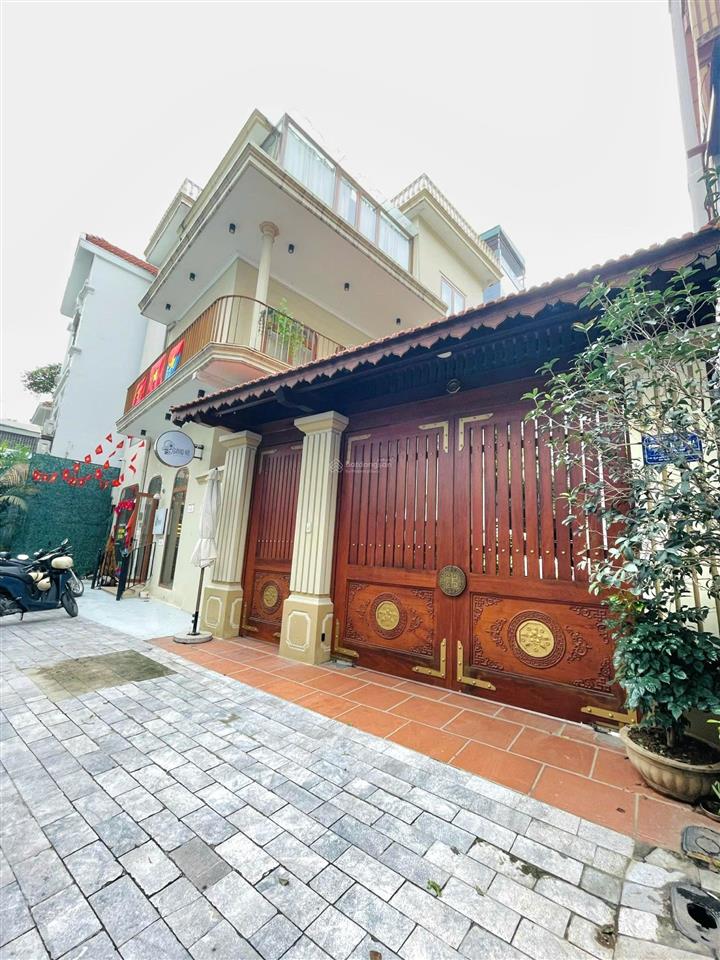 Phố lạc long quân 420 tỷ, biệt phủ sân vườn 750m2, 4 tầng, mặt tiền 16m, cách 200m ra hồ tây