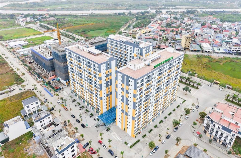 1 lô đối diện 10 tòa chung cư nhà ở xã hội
