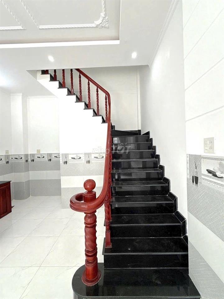 BÁN GẤP NHÀ DT 7X19 , GIÁ CHỈ 6.X TỶ ĐƯỜNG LÊ ĐÌNH CẨN - TỈNH LỘ 10 