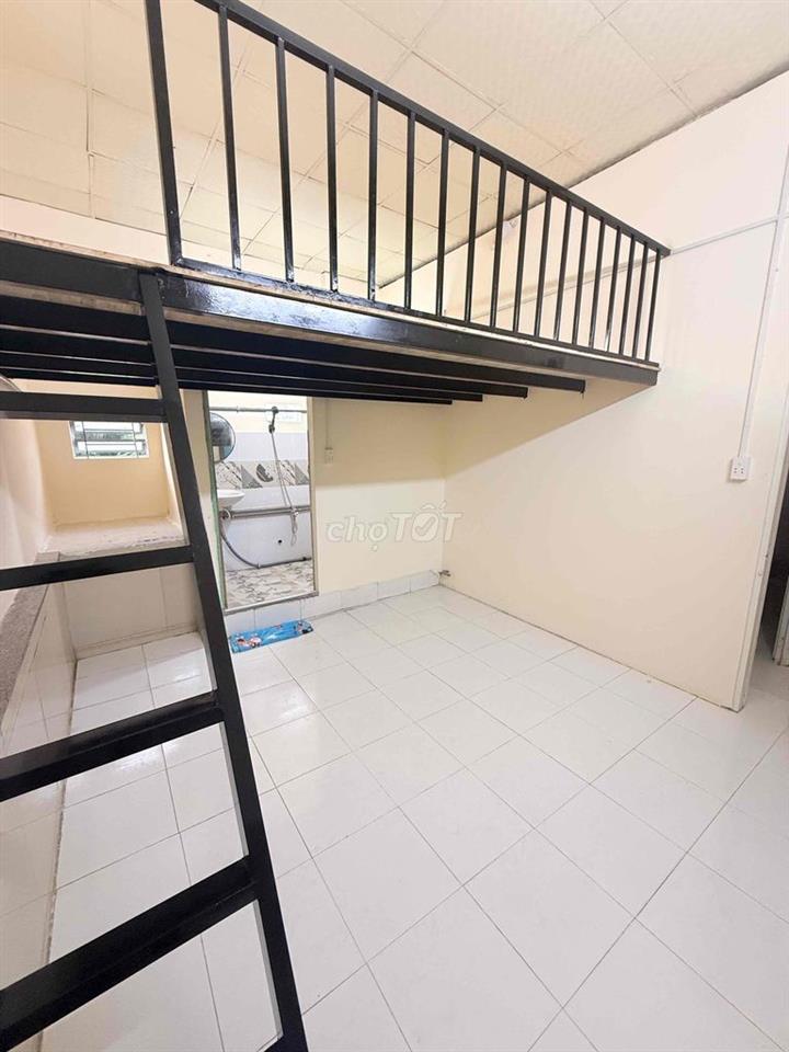 PHÒNG MỚI CÓ GÁC 25M2 – WC RIÊNG – GIÁ 2,4TR – BÌNH TÂN
