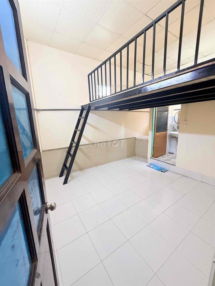 PHÒNG MỚI CÓ GÁC 25M2 – WC RIÊNG – GIÁ 2,4TR – BÌNH TÂN