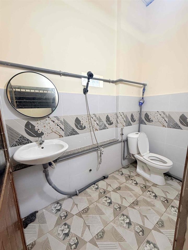 PHÒNG MỚI CÓ GÁC 25M2 – WC RIÊNG – GIÁ 2,4TR – BÌNH TÂN