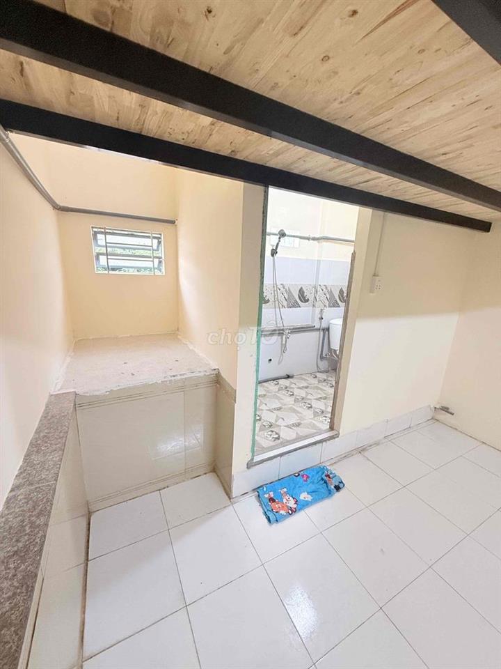 PHÒNG MỚI CÓ GÁC 25M2 – WC RIÊNG – GIÁ 2,4TR – BÌNH TÂN