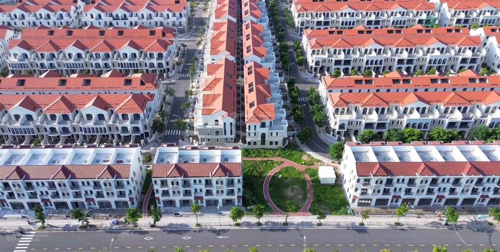 Nhà phố aquacity 5,4tỷ/căn thanh toán chỉ 2,9tỷ chuẩn bị nhận nhà