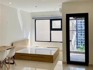 Bán căn hộ studio origami tầng 9  30m², view hồ bơi, đã có sổ hồng  giá 1,95 tỷ