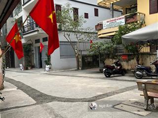 Chủ cần bán gấp  50m2 ba đình  4 tầng  dân xây  5m ra ôtô  30 ra mặt phố  5 phút ra hồ tây