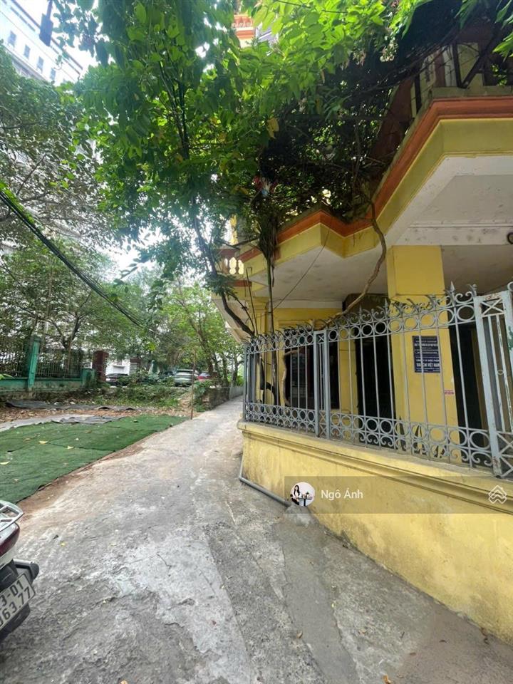 21.5tỷ nhà lô góc hoàng quốc việt, cầu giấy 55m2 x 4t x mt 15m 2 ô tô tránh, ngõ thông kinh doanh