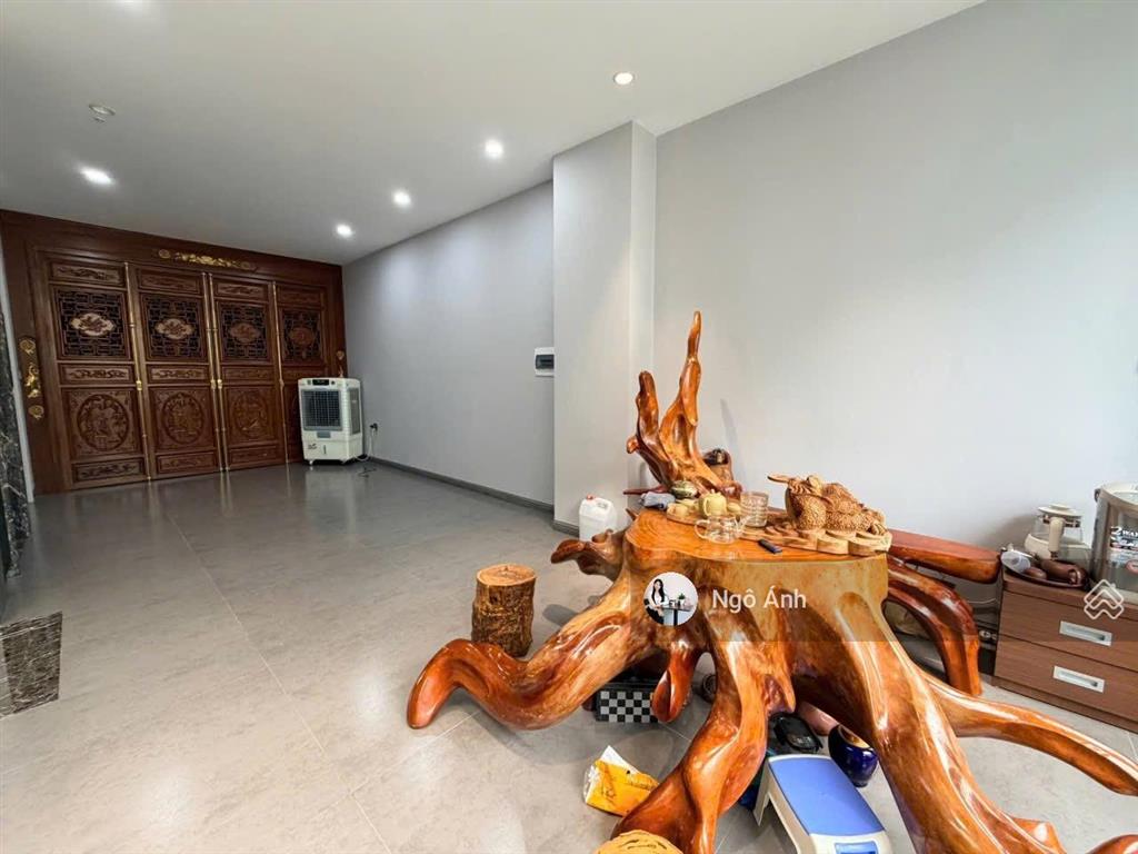 35.5 tỷ nhà nguyễn công hoan, vip ba đình 100m2 x 5t x mt 5.5m thang máy full nội thất, ô tô tránh